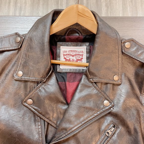 Levi's Vegan Leather Moto Jacket (M-L) - Picture 4 of 12